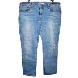 4) LEVI "BOYFRIEND" light distressing Sz. 33